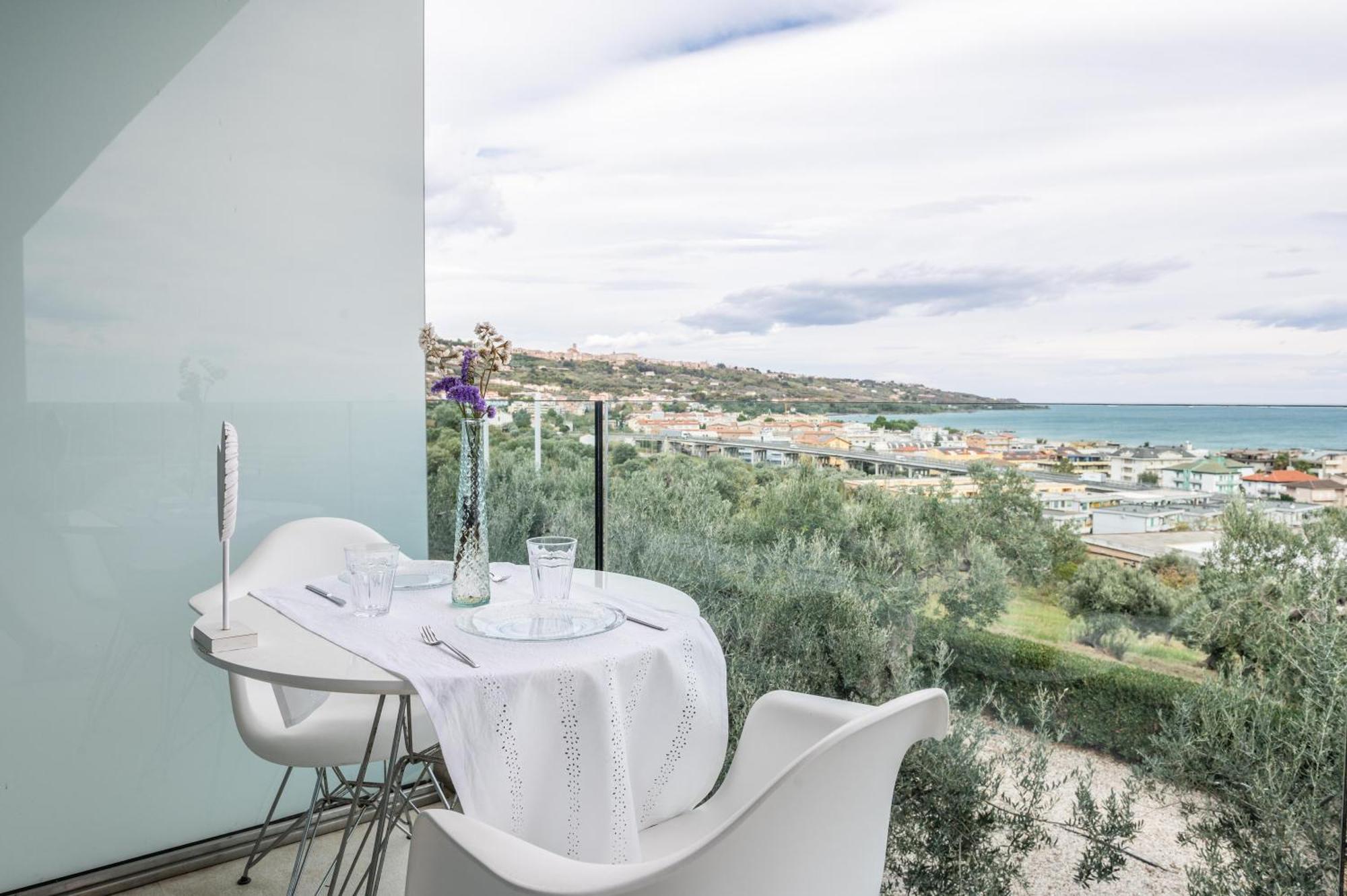 Alkimia Boutique Hotel Vasto Exterior photo